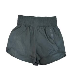 The gym people grey high waisted athletic shorts size‎ Small